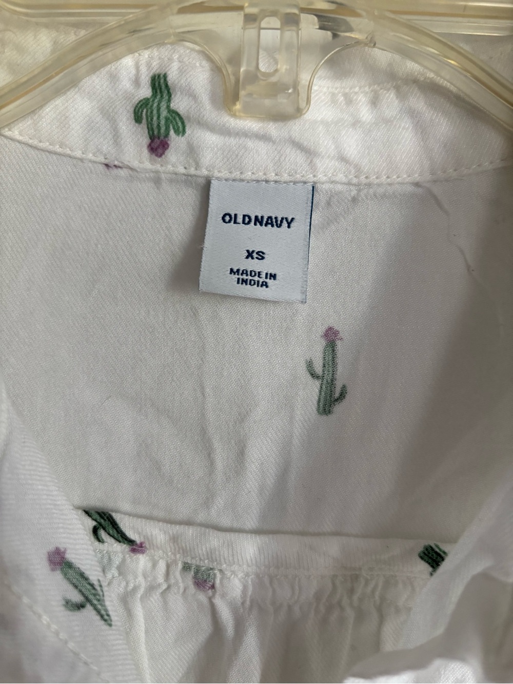 Old Navy Black Sleeveless Tie-Neck Top - Picture 7 of 13